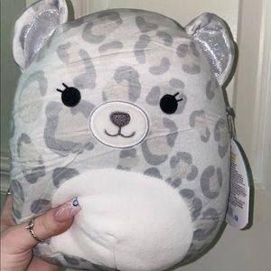 Rare—dohna 8in squishmallow. New in bag w tags